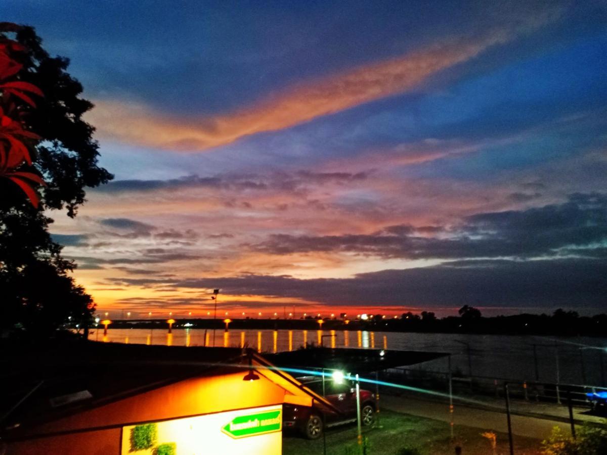 Sofa Gallery Hotel Nong Khai Buitenkant foto
