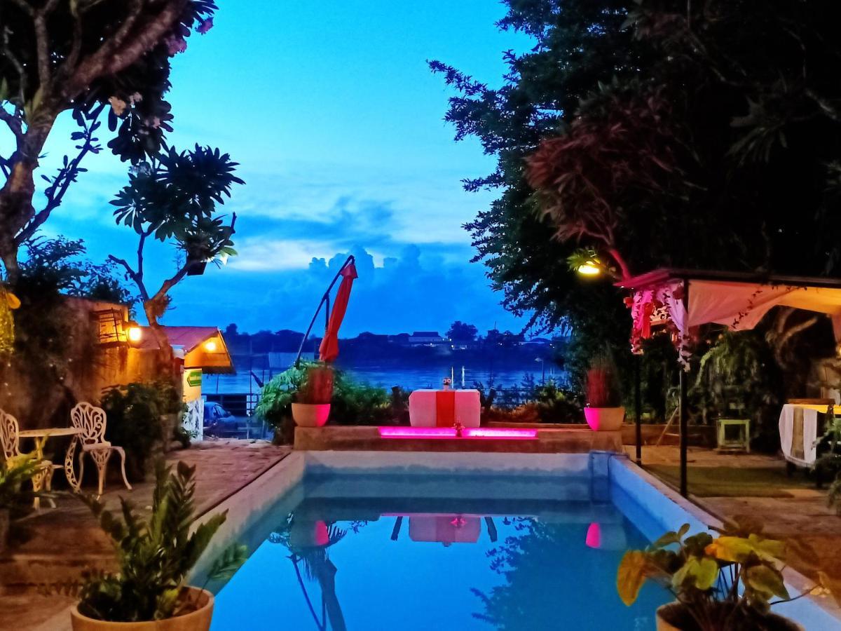 Sofa Gallery Hotel Nong Khai Buitenkant foto