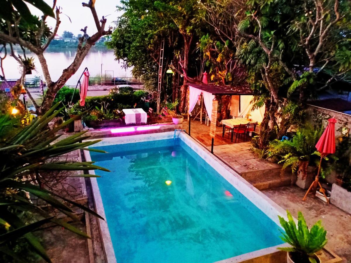Sofa Gallery Hotel Nong Khai Buitenkant foto