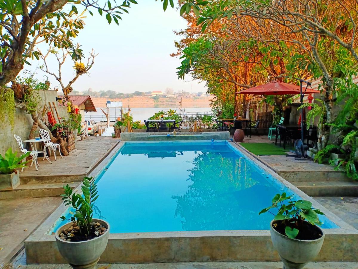 Sofa Gallery Hotel Nong Khai Buitenkant foto
